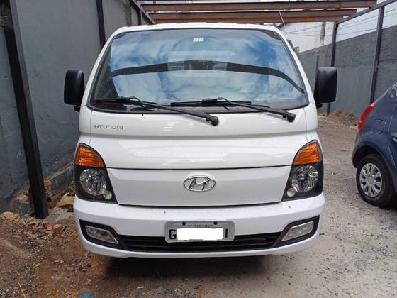 HYUNDAI HR 2.5 LONGO SEM CAÇAMBA 4X2 16V 130CV TURBO INTERCOOLER DIESEL 2P MANUAL